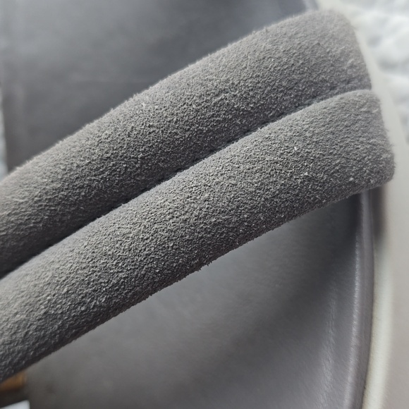 Ugg Lynden Suede Platform Shoes - Picture 11 of 12